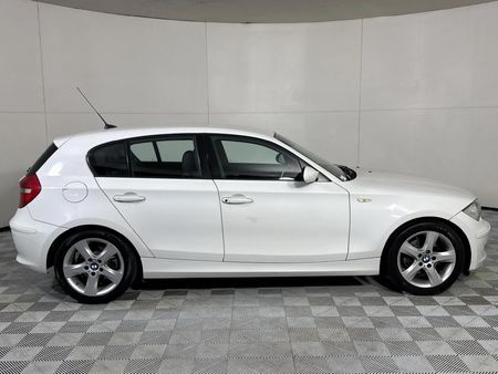 2008-BMW-1-Series-120i-5-dr_15