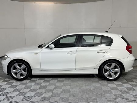 2008-BMW-1-Series-120i-5-dr_17