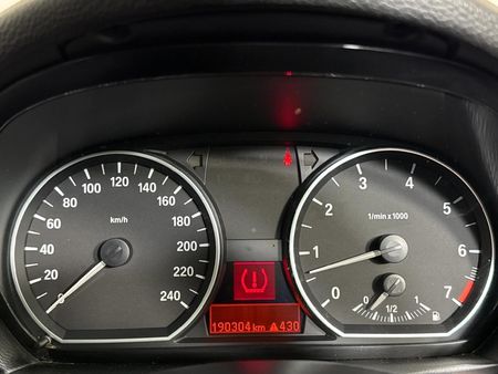 2008-BMW-1-Series-120i-5-dr_2