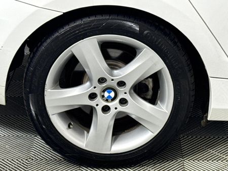 2008-BMW-1-Series-120i-5-dr_6