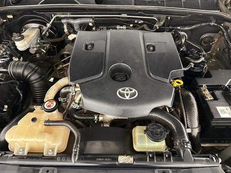 2018-Toyota-Hilux-24-GD-6-Raised-Body-SRX-Double-Cab_9