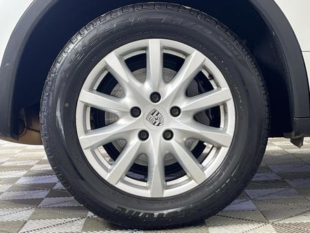 2012-Porsche-Cayenne-Diesel-Auto_7