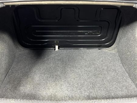 2014-Volkswagen-Polo-Vivo-14-Trendline-Auto_9