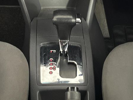 2014-Volkswagen-Polo-Vivo-14-Trendline-Auto_6