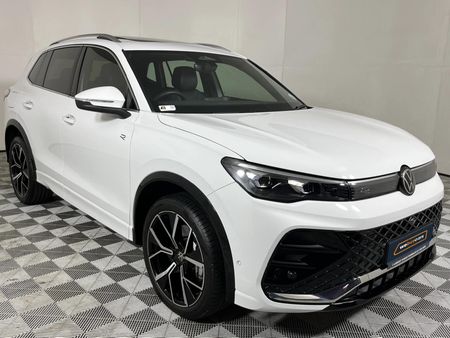 2025-Volkswagen-Tiguan-20TDI-R-Line-4Motion_15