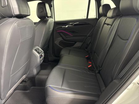 2025-Volkswagen-Tiguan-20TDI-R-Line-4Motion_3