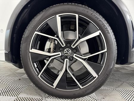 2025-Volkswagen-Tiguan-20TDI-R-Line-4Motion_4