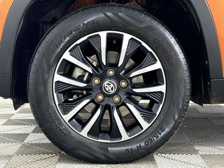 2021-Toyota-Urban-Cruiser-15-Xr_4