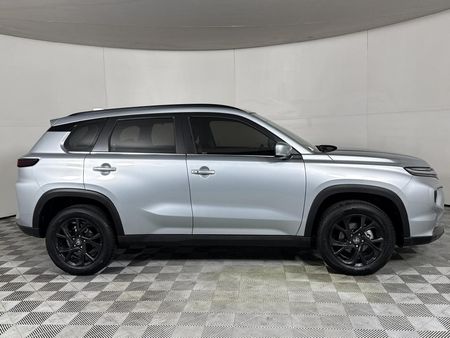 2026-Toyota-Urban-Cruiser-15-XR-Auto_15