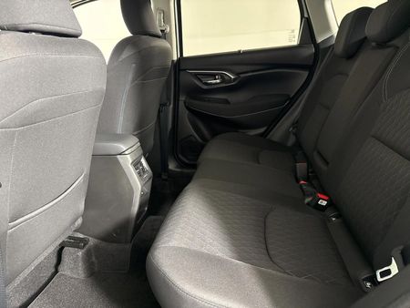 2026-Toyota-Urban-Cruiser-15-XR-Auto_3
