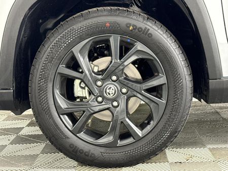 2026-Toyota-Urban-Cruiser-15-XR-Auto_4