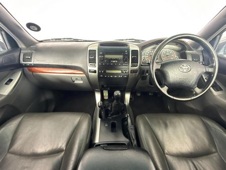 2004-Toyota-Land-Cruiser-Prado-30-TDI-GX-5-dr_1