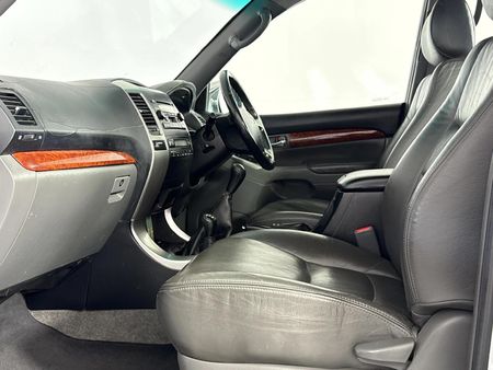 2004-Toyota-Land-Cruiser-Prado-30-TDI-GX-5-dr_8