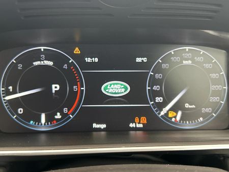 2014-Land-Rover-Range-Rover-Sport-44-SDV8-HSE_2