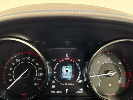 2019-Jaguar-E-Pace-D240-20D-S-177kW_2