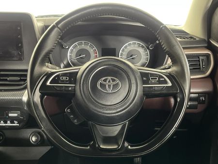 2024-Toyota-Starlet-Cross-15XS-Auto_11