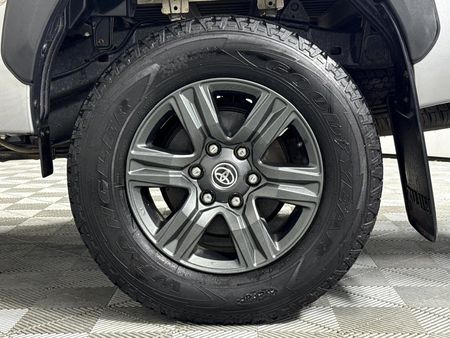 2022-Toyota-Hilux-24-GD-6-Raised-Body-Raider-Extended-Cab_5