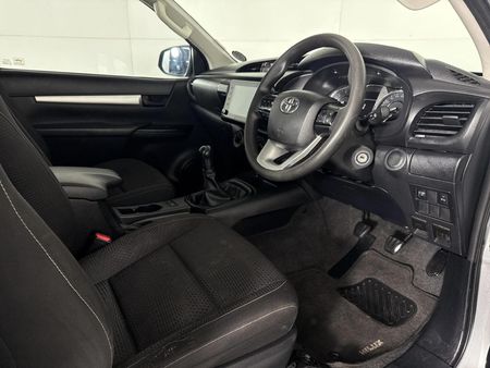 2022-Toyota-Hilux-24-GD-6-Raised-Body-Raider-Extended-Cab_8