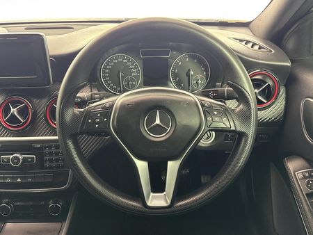 2015-Mercedes-Benz-A-Class-A-200-BE-Auto_12