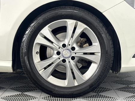 2015-Mercedes-Benz-A-Class-A-200-BE-Auto_5