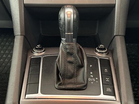 2014-Volkswagen-Amarok-20-BiTDI-Highline-132kW-4Motion-Auto-Double-Cab_9