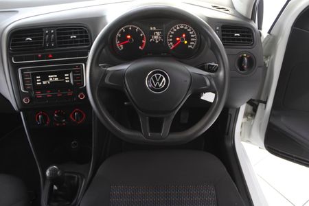 2022-Volkswagen-Polo-Vivo-14-Trendline-5-dr_16