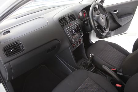 2022-Volkswagen-Polo-Vivo-14-Trendline-5-dr_18