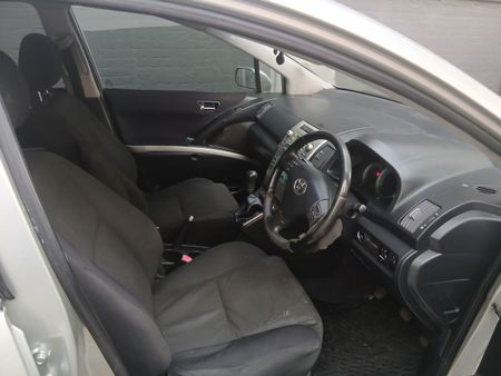 2006-Toyota-Verso-160_11