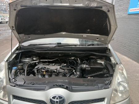 2006-Toyota-Verso-160_12