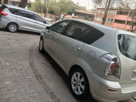 2006-Toyota-Verso-160_6