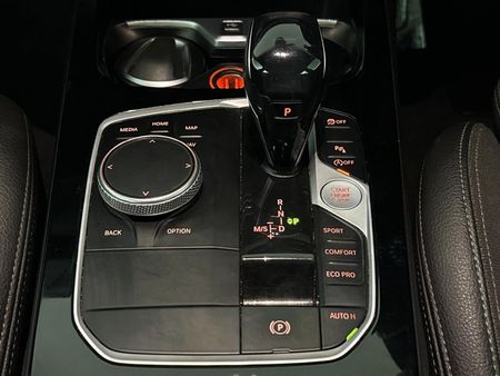 2021-BMW-1-Series-118i-Sport-Line_10