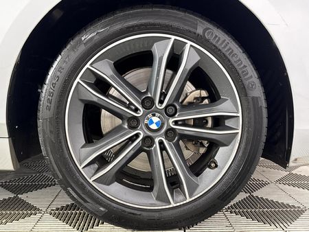 2021-BMW-1-Series-118i-Sport-Line_5