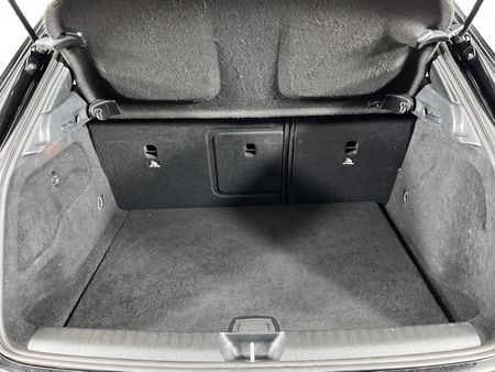2020-Mercedes-Benz-GLA-200-Auto_13