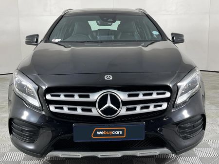 2020-Mercedes-Benz-GLA-200-Auto_14