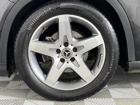 2020-Mercedes-Benz-GLA-200-Auto_4