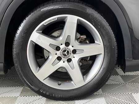 2020-Mercedes-Benz-GLA-200-Auto_5