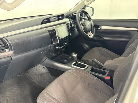 2021-Toyota-Hilux-28-GD-6-Raised-Body-Raider-Auto-Double-Cab_6