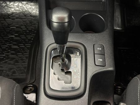 2022-Toyota-Hilux-24-GD-6-Raised-Body-Raider-Auto-Extended-Cab_9