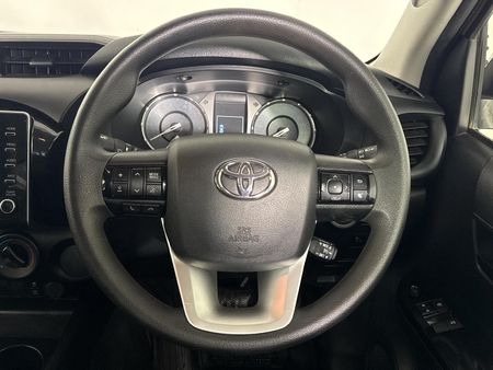 2022-Toyota-Hilux-24-GD-6-Raised-Body-Raider-Auto-Extended-Cab_10