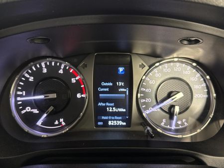 2022-Toyota-Hilux-24-GD-6-Raised-Body-Raider-Auto-Extended-Cab_2