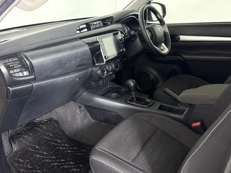 2022-Toyota-Hilux-24-GD-6-Raised-Body-Raider-Auto-Extended-Cab_7