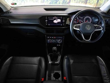 2024-Volkswagen-T-Cross-10-TSI-Comfortline_3