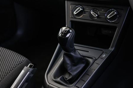 2026-Volkswagen-Polo-10-TSI_17