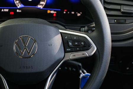 2026-Volkswagen-Polo-10-TSI_18
