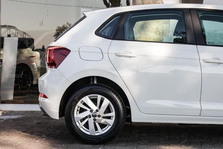2026-Volkswagen-Polo-10-TSI_8