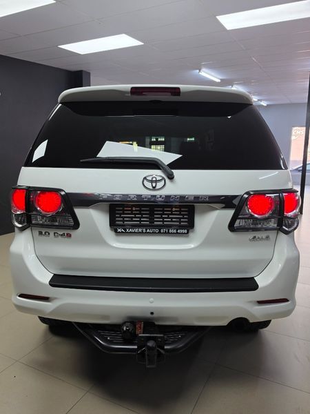 2013-Toyota-Fortuner-30-D-4D-4x4_10