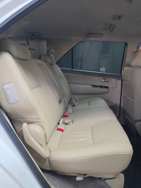 2013-Toyota-Fortuner-30-D-4D-4x4_16