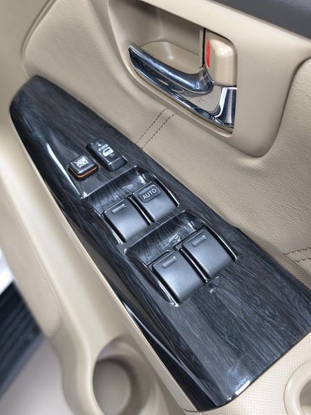 2013-Toyota-Fortuner-30-D-4D-4x4_17