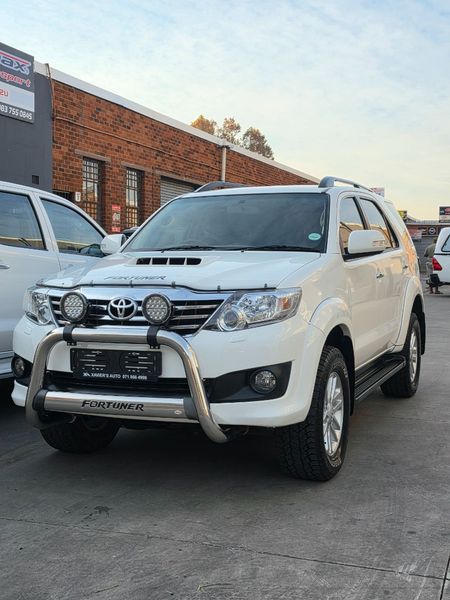 2013-Toyota-Fortuner-30-D-4D-4x4_25