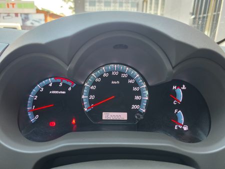 2013-Toyota-Fortuner-30-D-4D-4x4_26